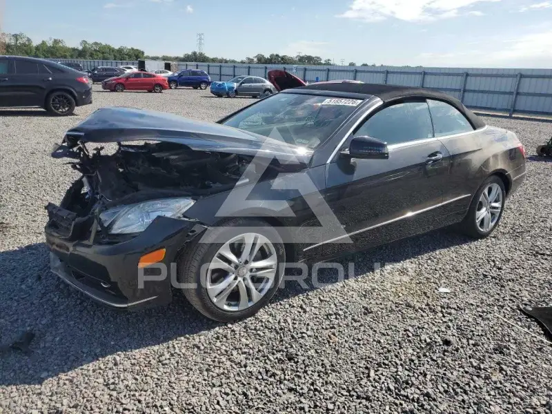 2011 Mercedes Benz E-Class фото