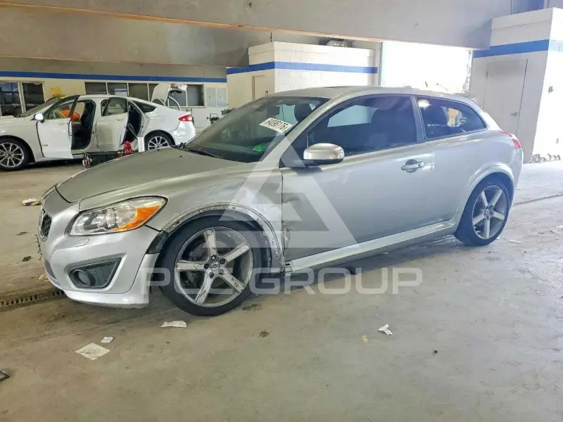 2011 Volvo C30 фото