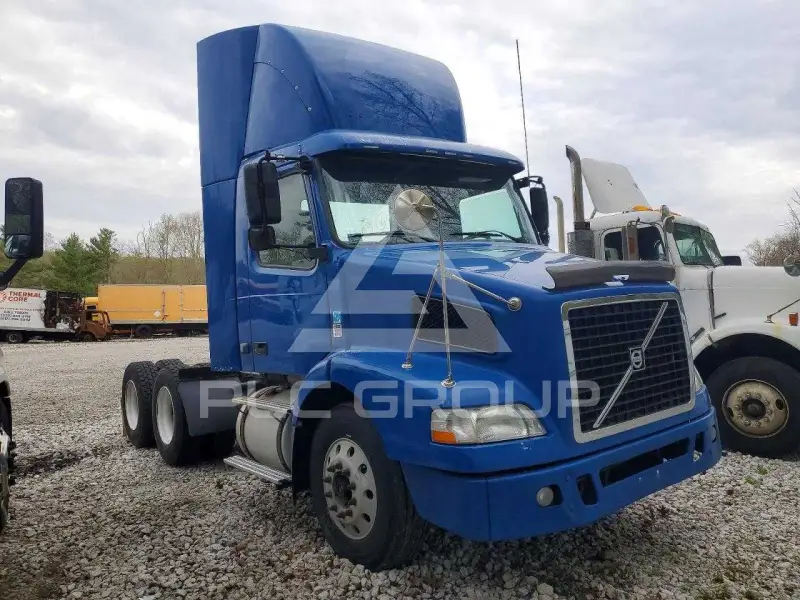 2011 Volvo VNL фото