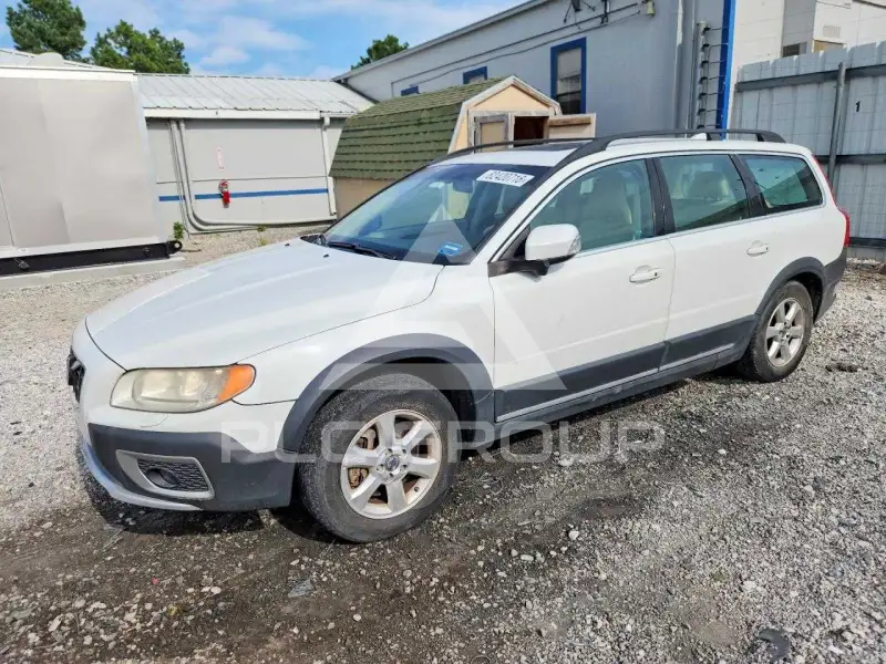 2011 Volvo XC70 photo