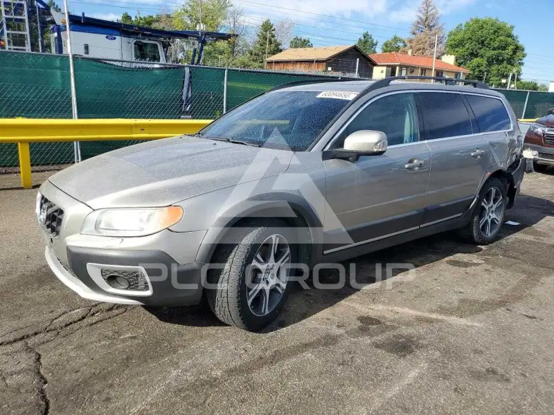 2011 Volvo XC70 photo