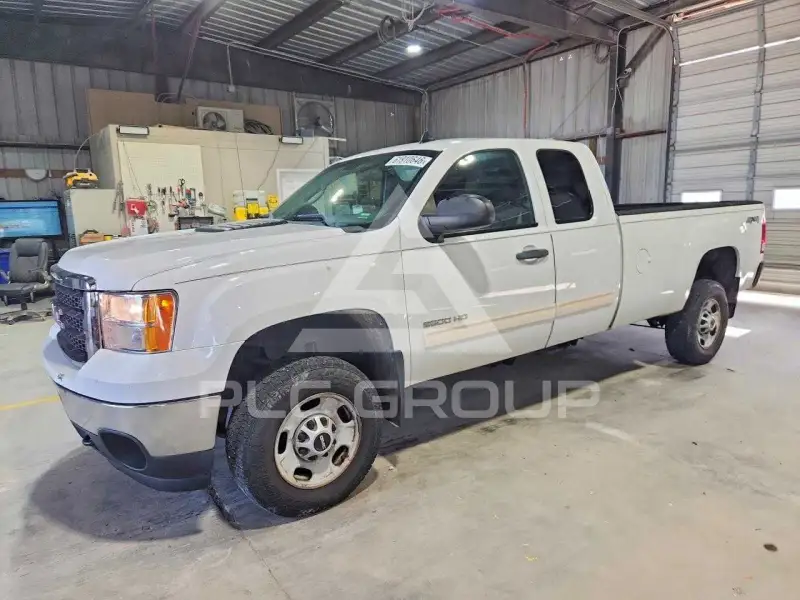 2011 GMC Sierra photo