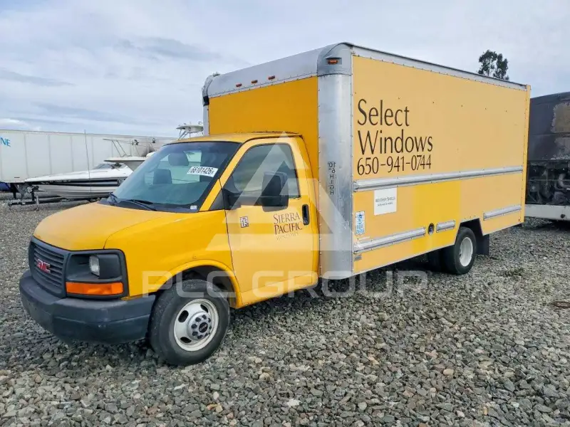 2011 GMC Savana photo