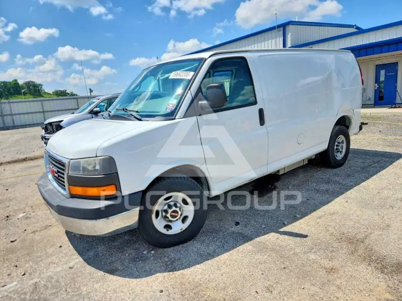 2011 GMC Savana photo