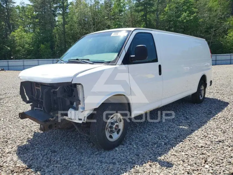 2011 GMC Savana photo