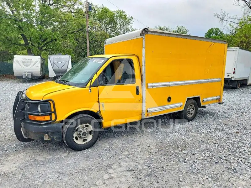 2011 GMC Savana фото