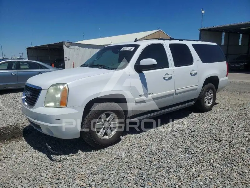 2011 GMC YUKON photo