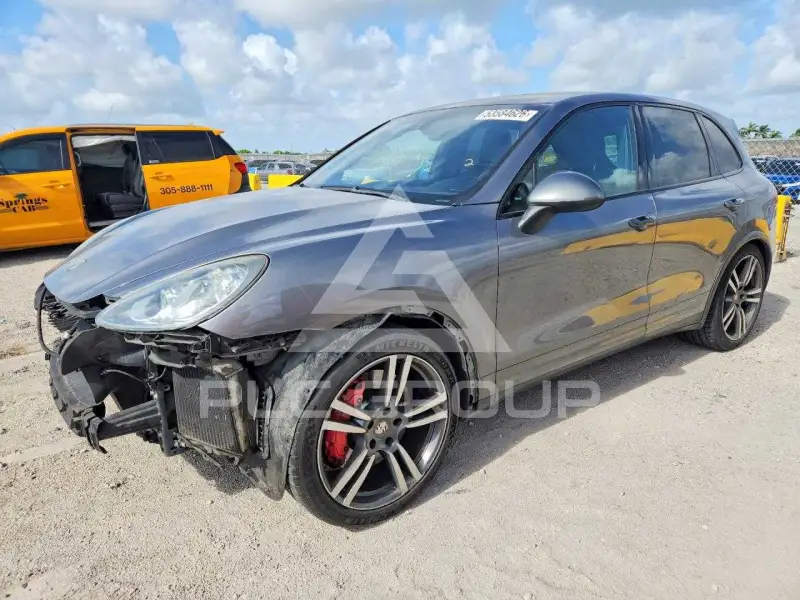 2011 Porsche Cayenne photo