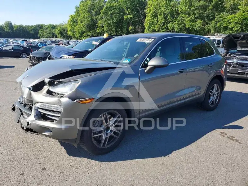 2011 Porsche Cayenne photo