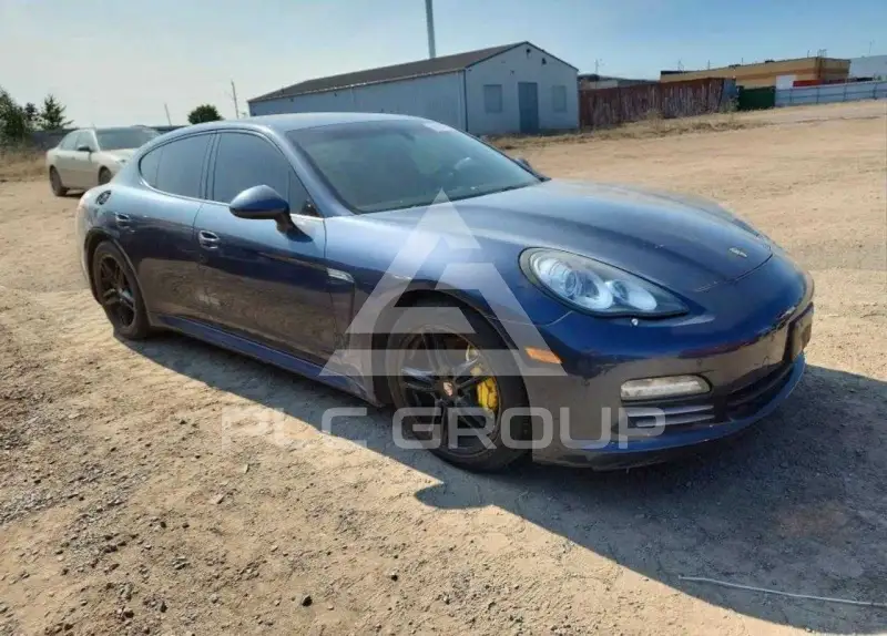 2011 Porsche Panamera photo