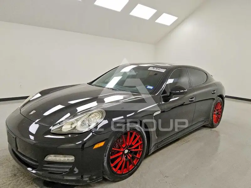 2011 Porsche Panamera photo