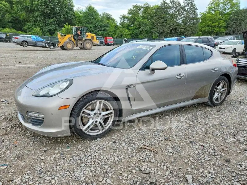 2011 Porsche Panamera photo