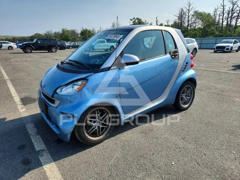 2011 Smart FORTWO фото