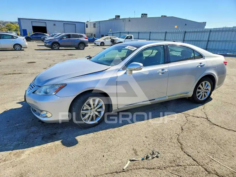 2011 Lexus ES350 photo