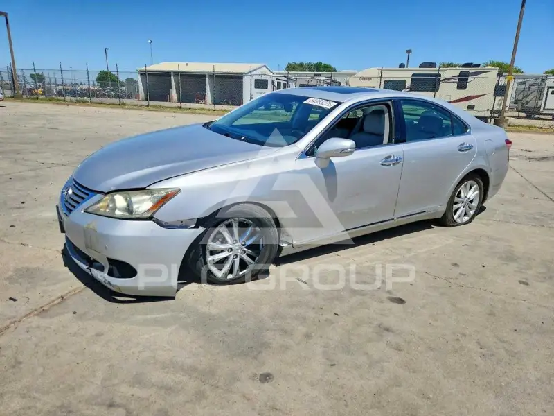 2011 Lexus ES350 photo