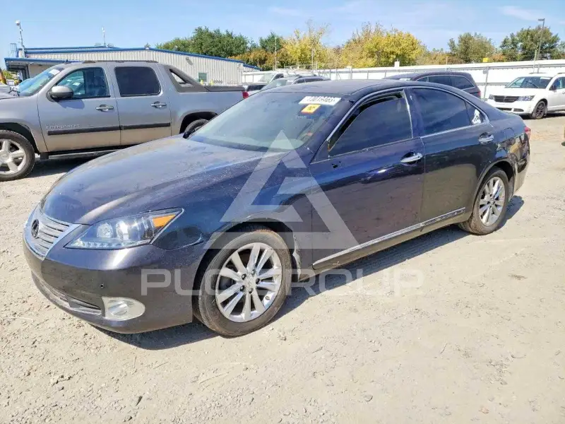2011 Lexus ES photo