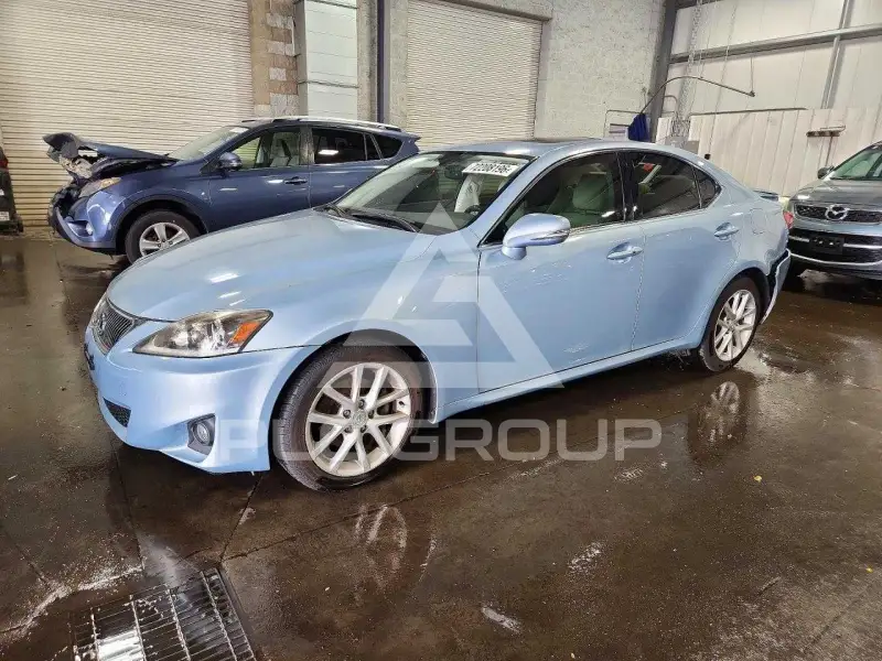 2011 Lexus IS фото
