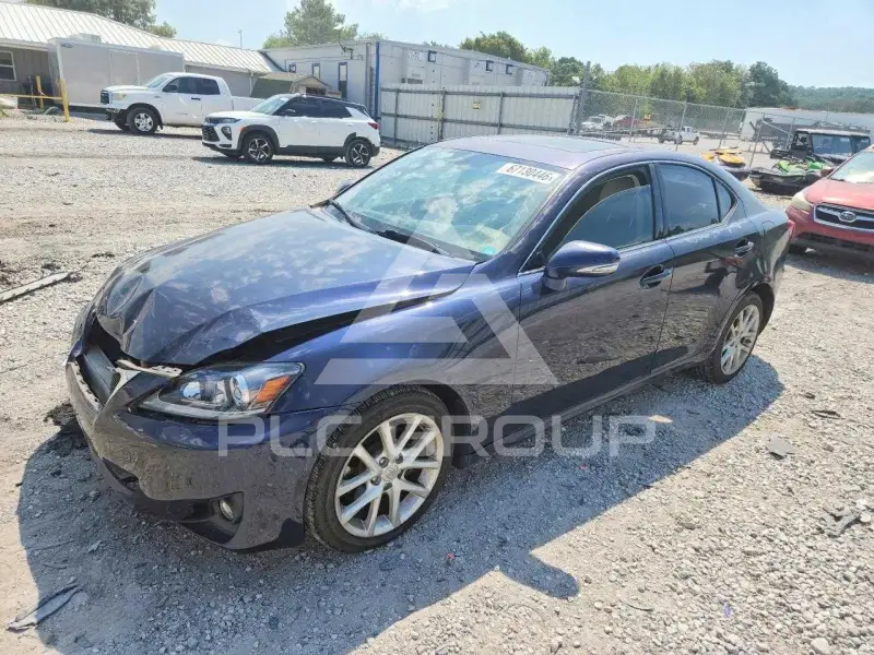2011 Lexus IS фото