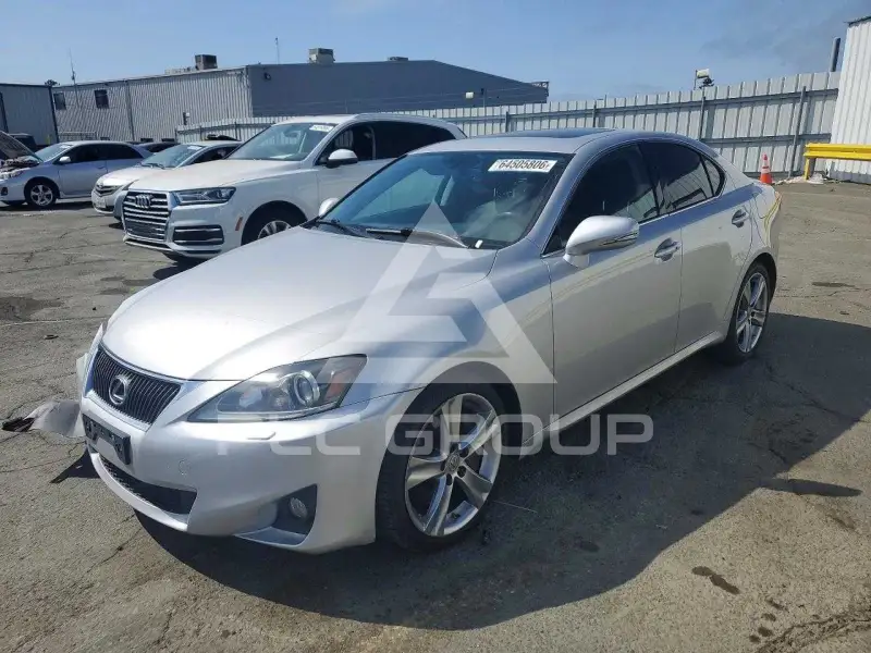 2011 Lexus IS фото