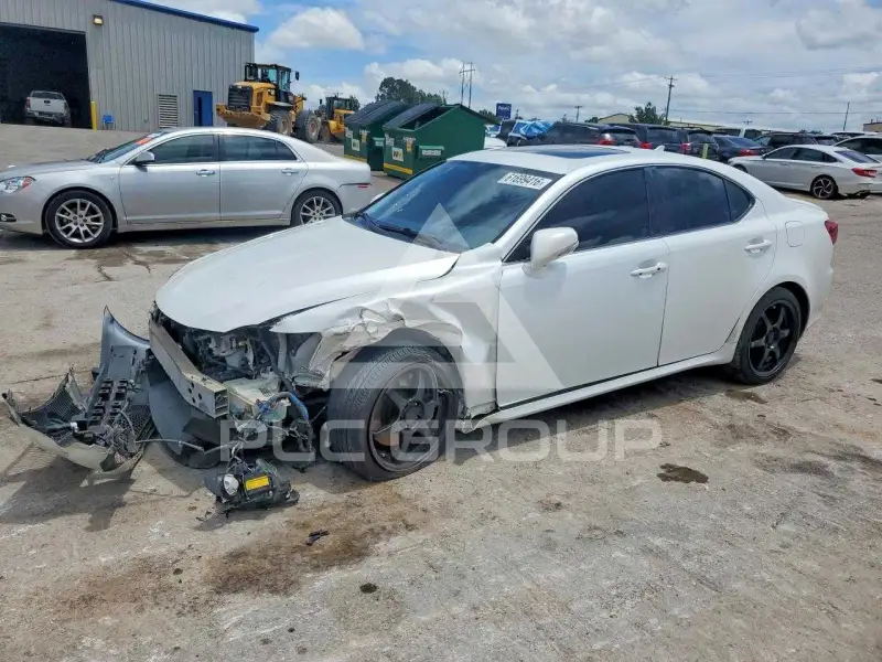 2011 Lexus IS фото