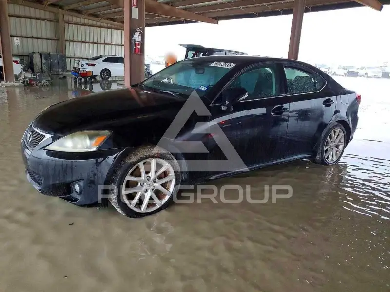 2011 Lexus IS фото
