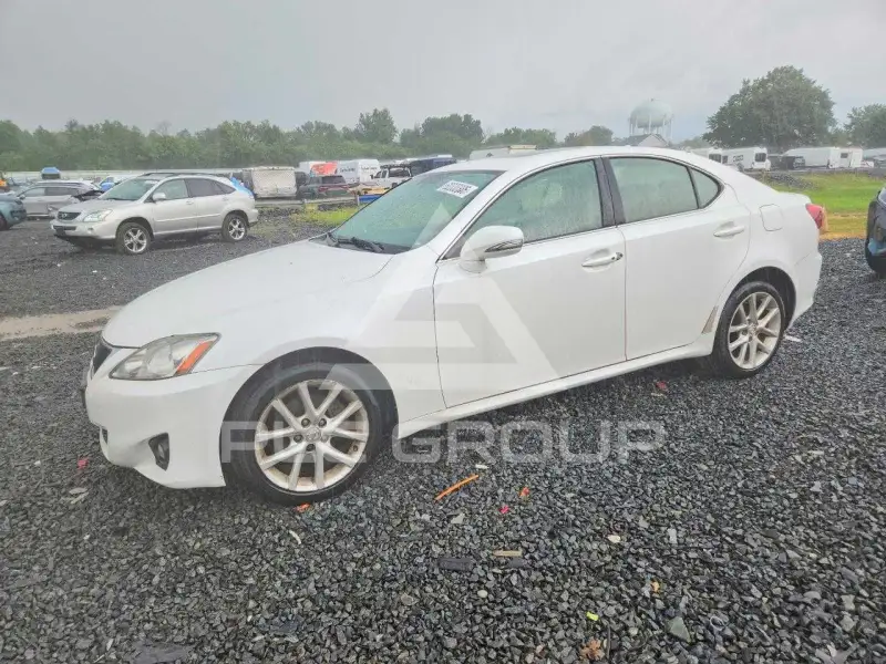 2011 Lexus IS фото