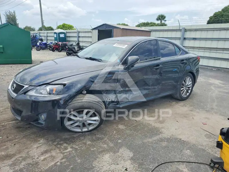 2011 Lexus IS фото