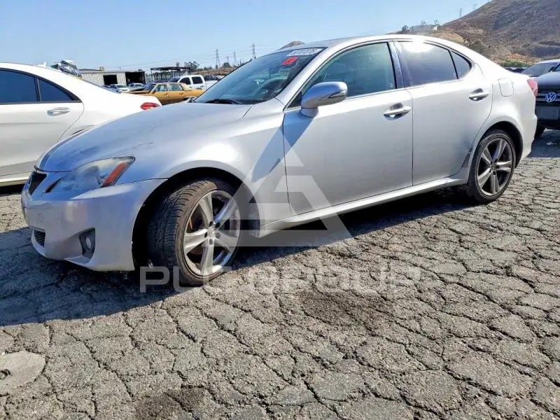 2011 Lexus IS фото