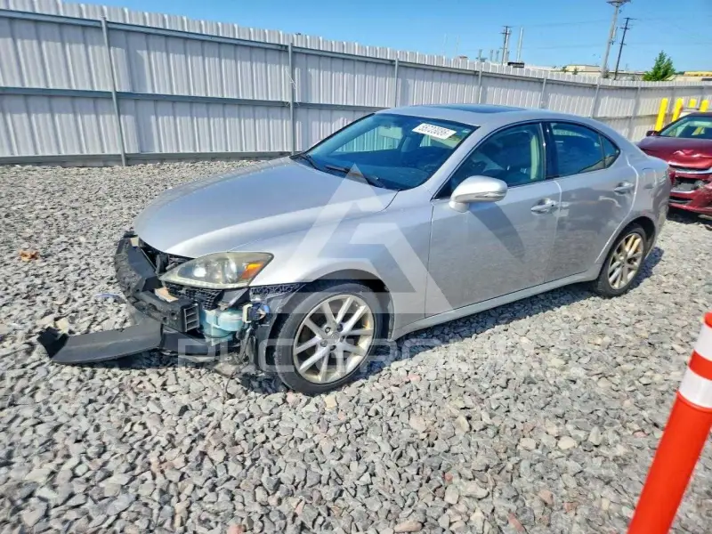 2011 Lexus IS фото