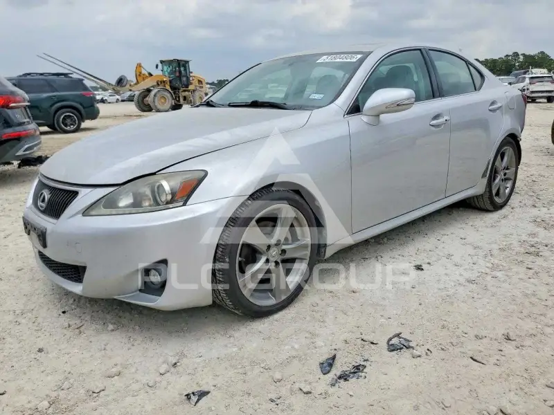 2011 Lexus IS фото