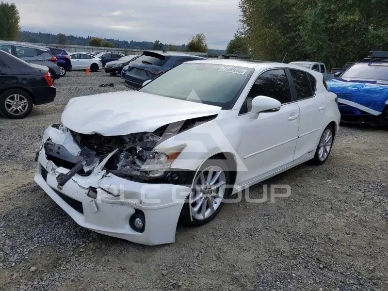 2011 Lexus CT200 photo