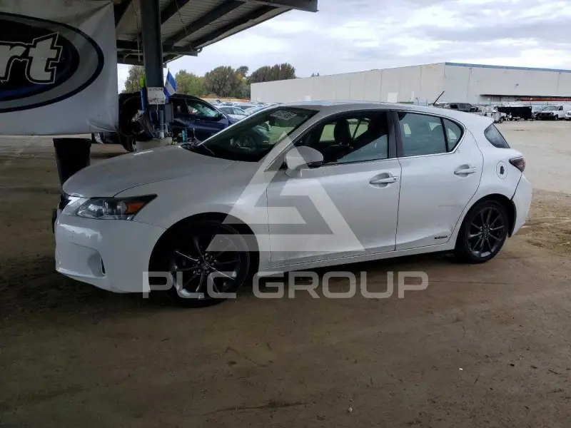 2011 Lexus CT200 photo