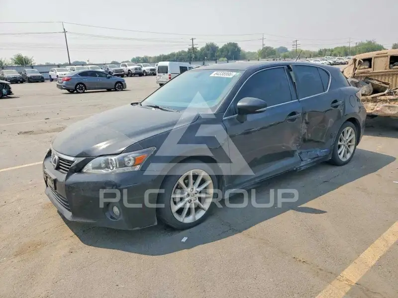 2011 Lexus CT200 photo