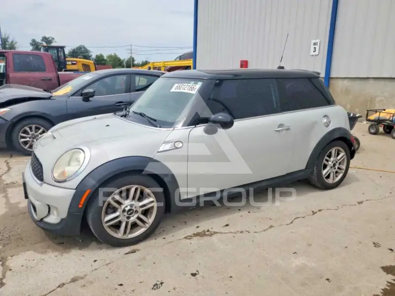 2011 Mini COOPER фото