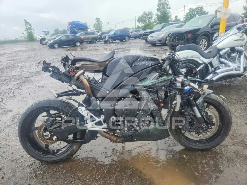 2011 Yamaha YZF1000 фото