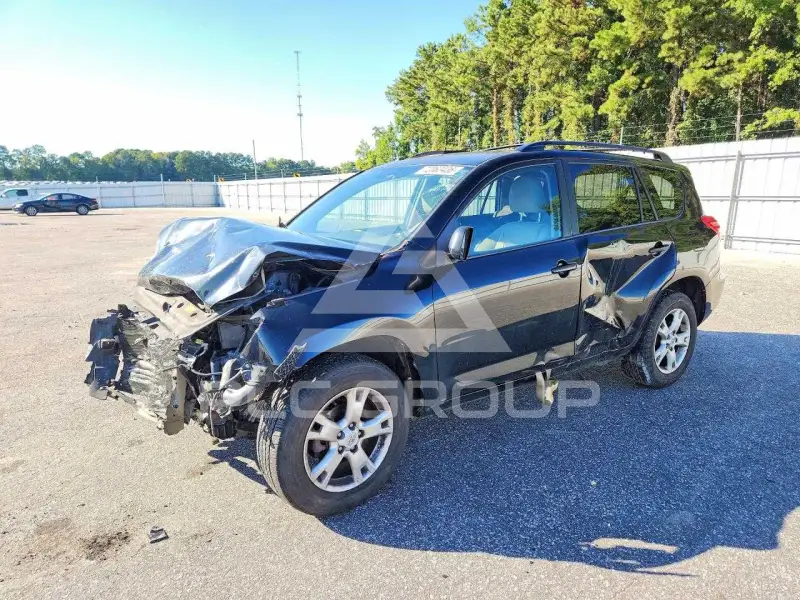 2011 Toyota RAV4 photo