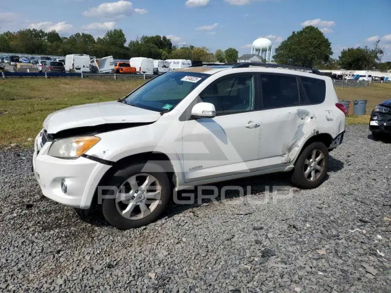 2011 Toyota RAV4 photo