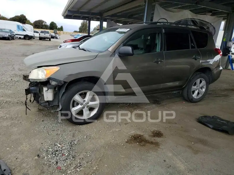 2011 Toyota RAV4 photo