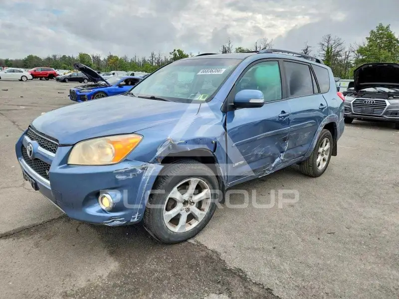 2011 Toyota RAV4 photo