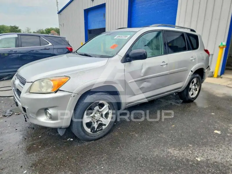 2011 Toyota RAV4 photo