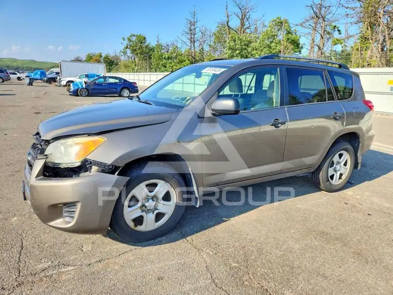 2011 Toyota RAV4 photo
