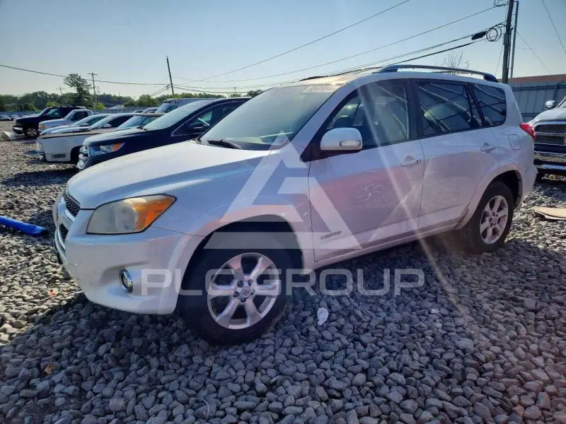 2011 Toyota RAV4 photo