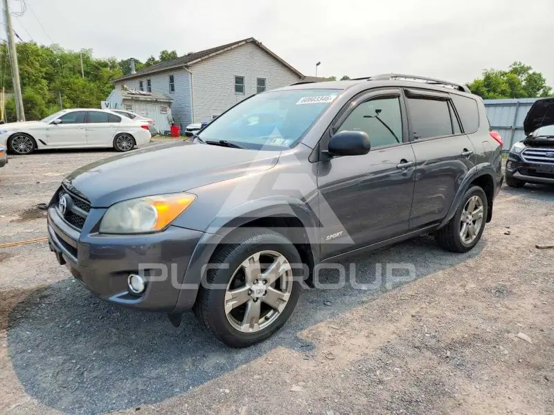 2011 Toyota RAV4 photo