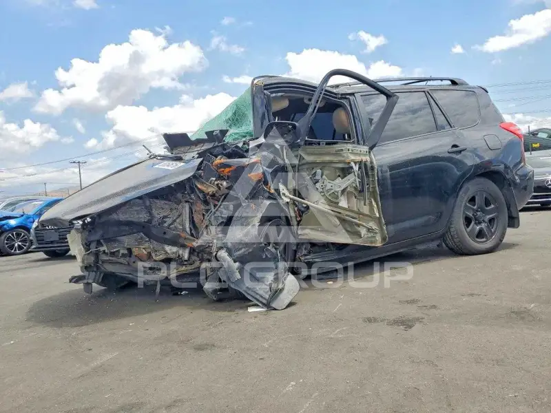 2011 Toyota RAV4 photo