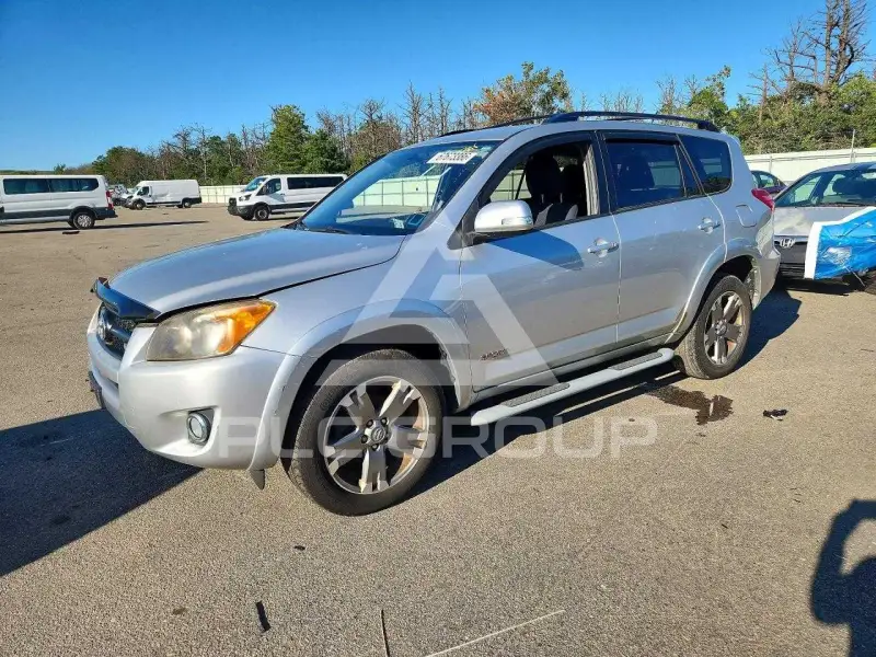2011 Toyota RAV4 photo