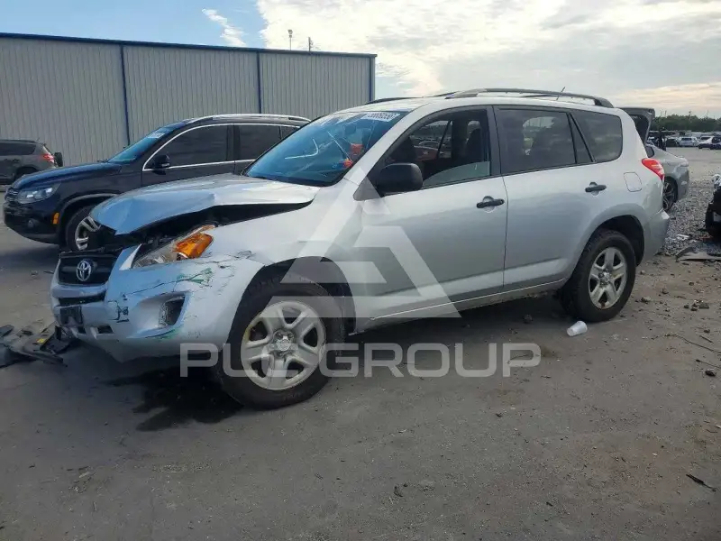 2011 Toyota RAV4 photo