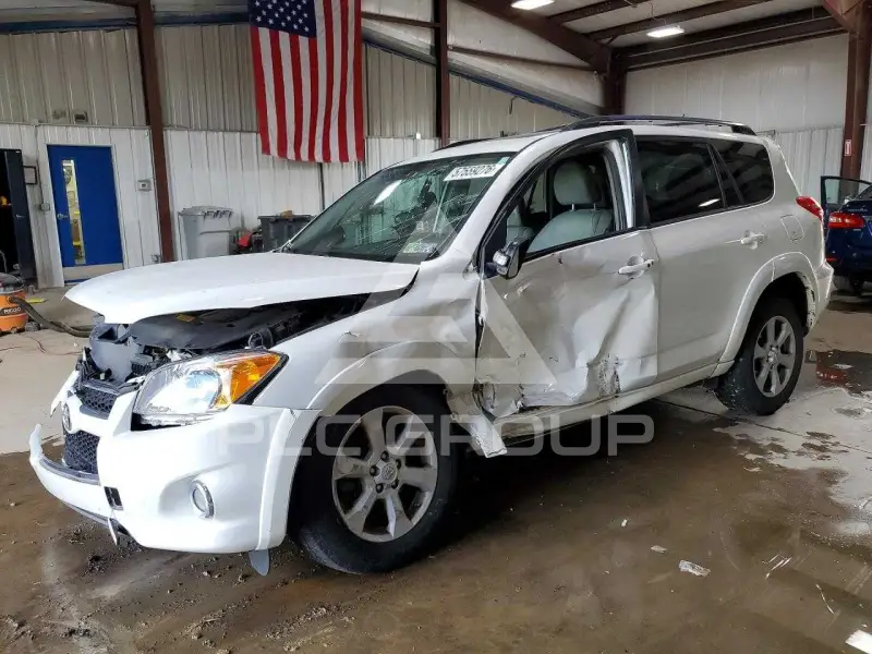2011 Toyota RAV4 photo