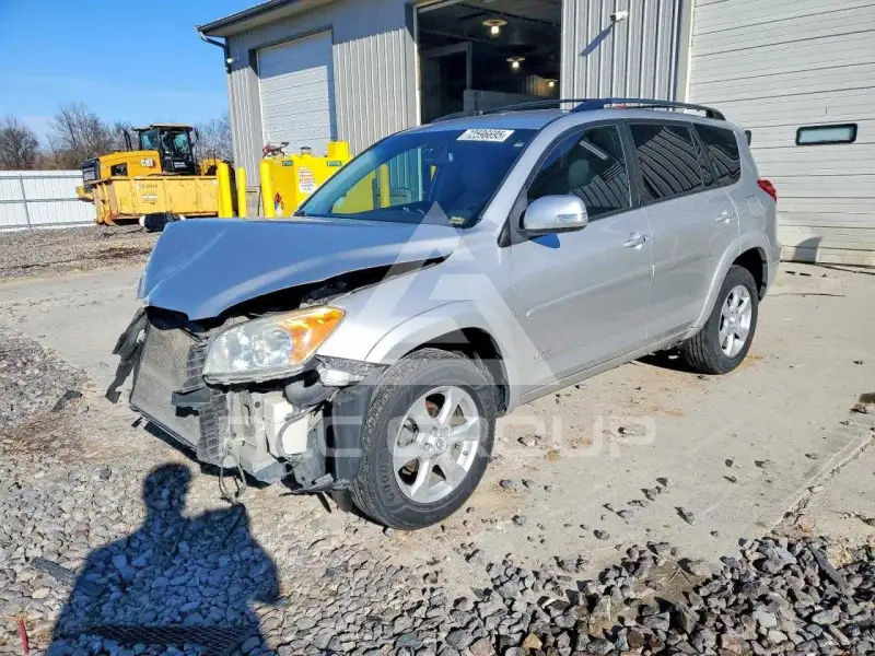 2011 Toyota RAV4 фото