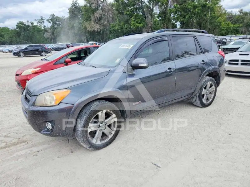 2011 Toyota RAV4 photo