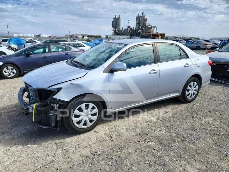 2011 Toyota COROLLA фото